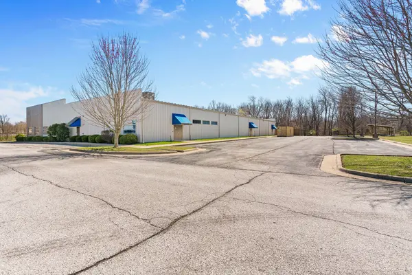3340 E Cherry ST, Springfield, MO 65802