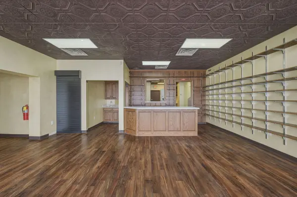 115 E Hickory Street, Neosho, MO 64850