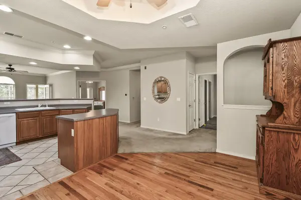 680 Emerald Pointe Drive Bld 3 Un1, Hollister, MO 65672