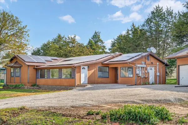 24484 Bearclaw LN, Golden, MO 65658