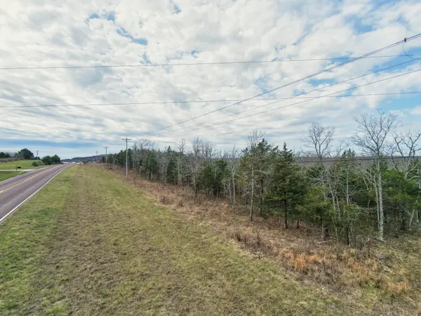 11239 Stave Mill RD, Mountain Grove, MO 65711