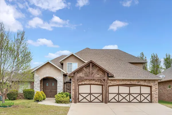 3245 W Brett DR, Springfield, MO 65810