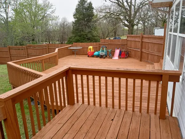 1240 State Road N, Mack's Creek, MO 65786