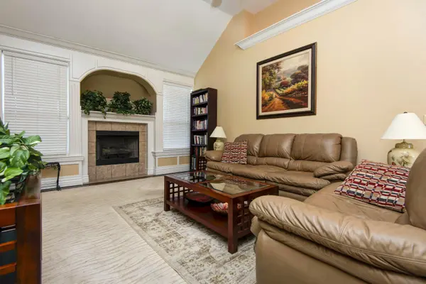 163 Oak Ridge AVE, Branson, MO 65616