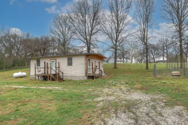 2235 County Road 176, Carthage, MO 64836