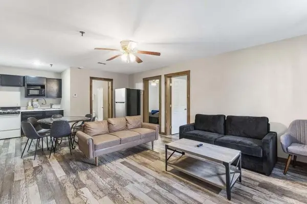 982 Indian Point RD #325, Branson, MO 65616