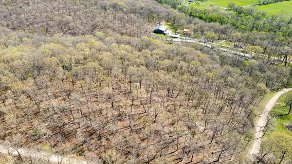 000 Red Wolf LN, Goodman, MO 64843