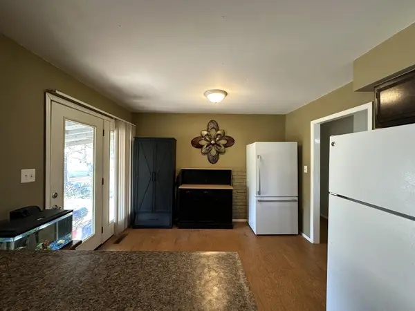23 Preston ST, Greenfield, MO 65661