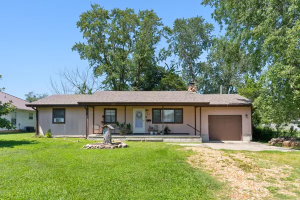 701 E Jackson ST, Marshfield, MO 65706