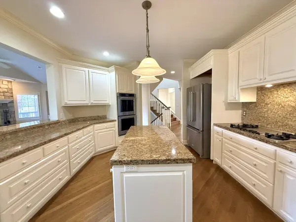7805 Westwood DR, Houston, MO 65483