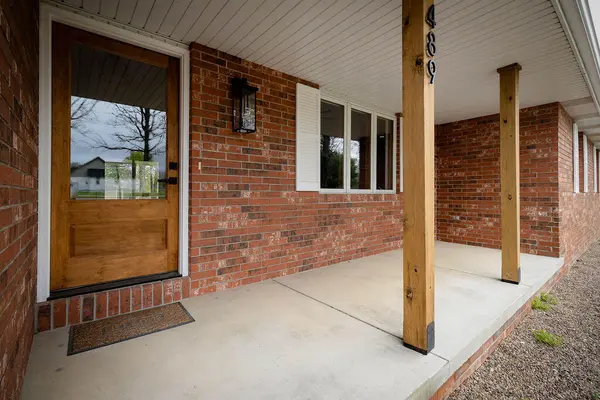 489 Meadowview DR, Marshfield, MO 65706