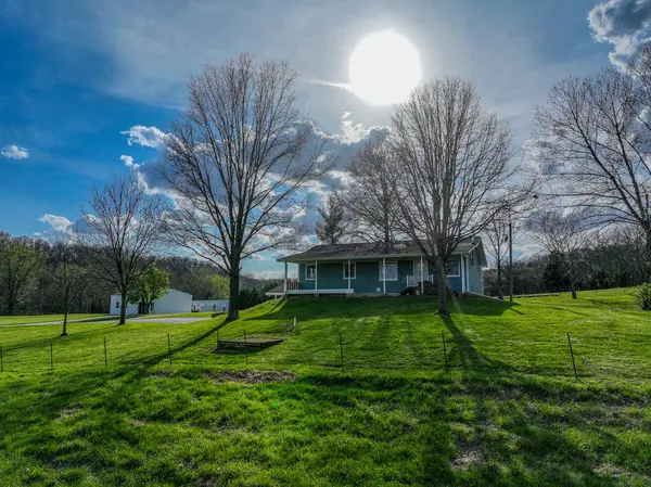 5855 SE 981 Pvt Rd RD, Collins, MO 64738