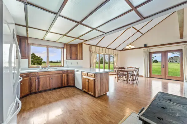 13258 Raccoon RD, Granby, MO 64844