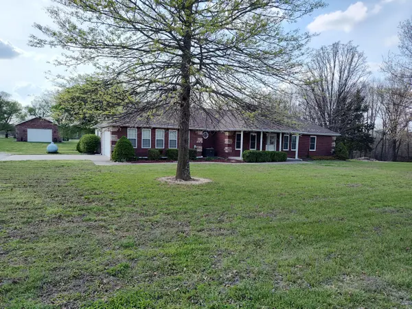 4107 S 118th RD, Bolivar, MO 65613