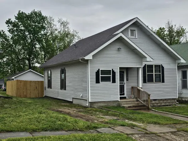 613 8th ST, Monett, MO 65708