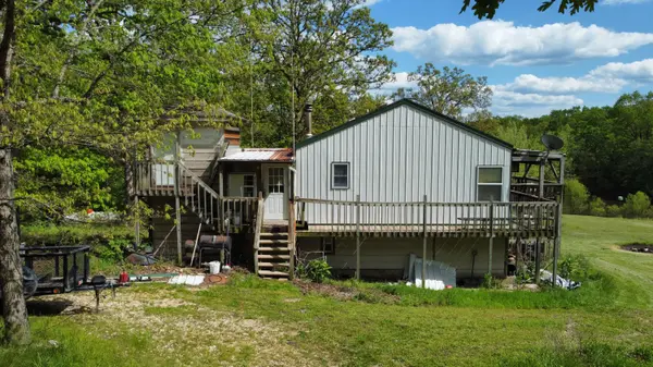 7766 Boulder Rd, Versailles, MO 65084