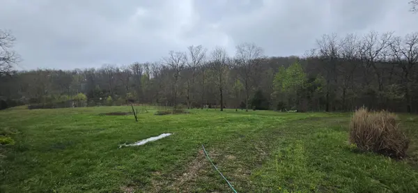 7766 Boulder Rd, Versailles, MO 65084