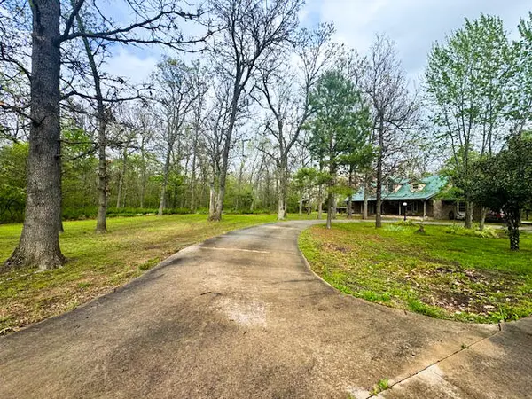 13965 Lawrence 2143, Mt Vernon, MO 65712