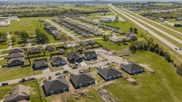 2721/2773 S Caden LN, Bolivar, MO 65613