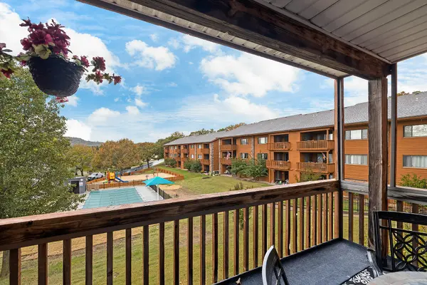 175 Avondale DR #Apt 11, Branson, MO 65616