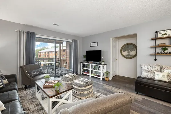 175 Avondale DR #Apt 11, Branson, MO 65616