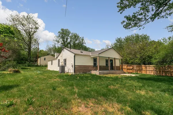 2031 N Farm Rd 197, Springfield, MO 65802