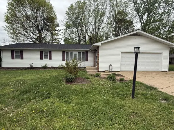 1006 E 10th ST, Mountain Grove, MO 65711