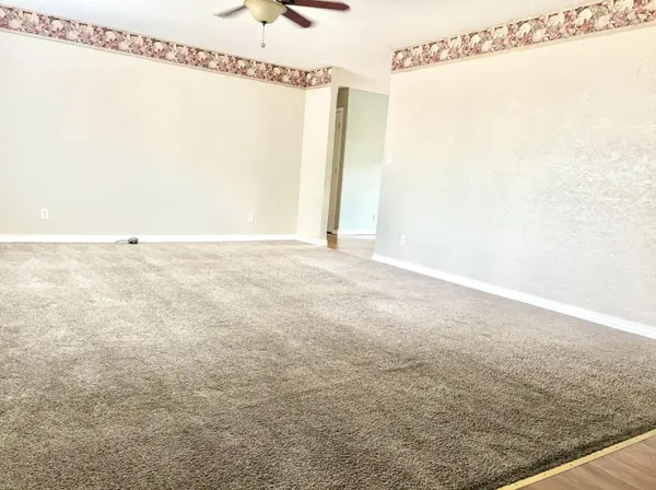 1006 E 10th ST, Mountain Grove, MO 65711
