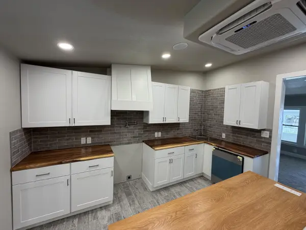 910 N Ash ST, Mountain View, MO 65548
