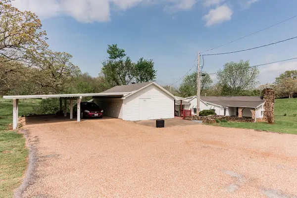 5423 S 226th RD, Pleasant Hope, MO 65725
