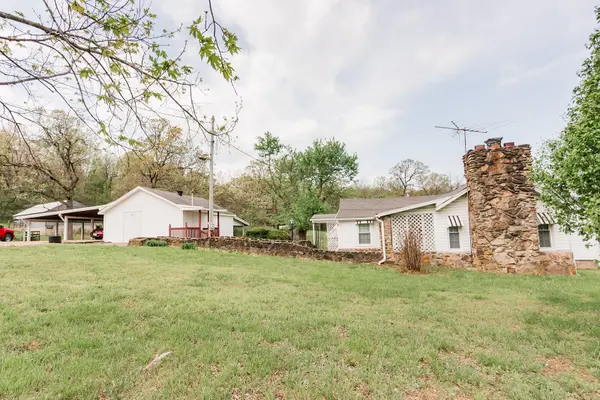 5423 S 226th RD, Pleasant Hope, MO 65725
