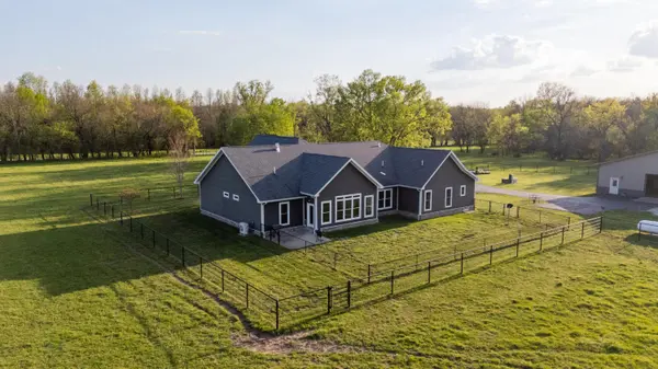 17765 Pembrook RD, Carthage, MO 64836