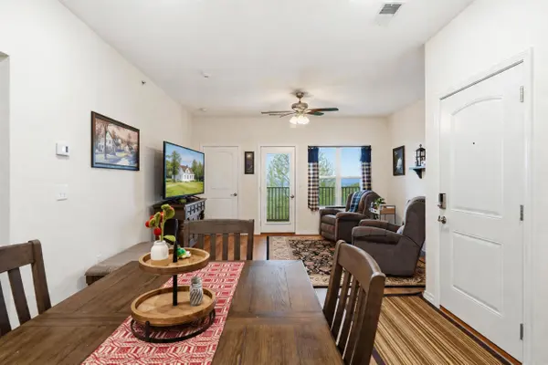 3109 S Vineyards TER #3, Branson, MO 65616