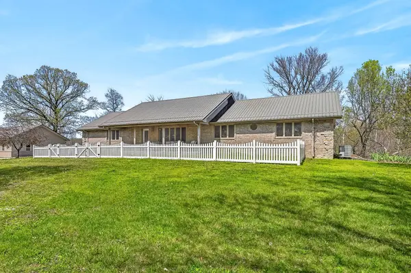 775 E 505th RD, Aldrich, MO 65601