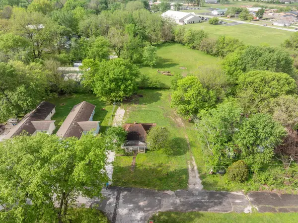 200 W Robberson ST, Willard, MO 65781