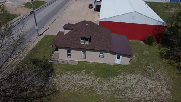 902 N Jefferson ST, Ava, MO 65608