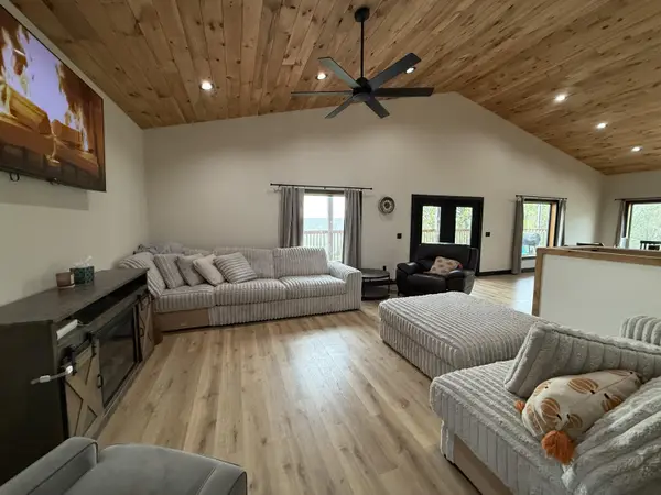12205 Weber RD, Plato, MO 65552