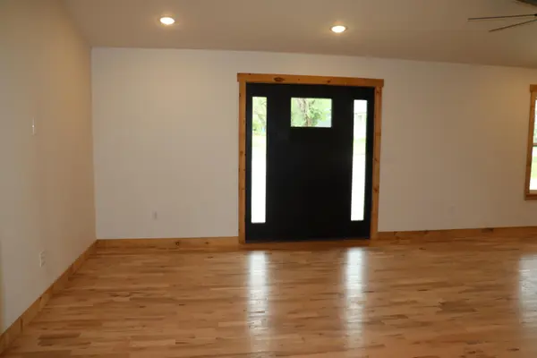 204 W High ST, Mansfield, MO 65704