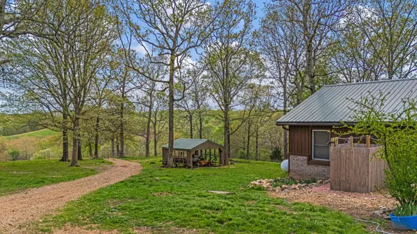 550 County Road 1990, Willow Springs, MO 65793