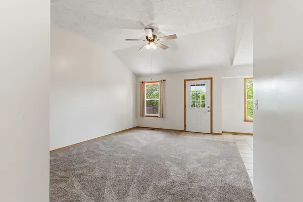 4432 W Huckleberry ST, Springfield, MO 65802