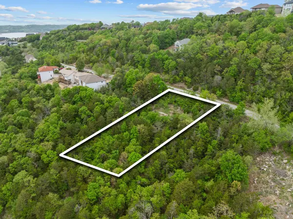 300 Samaras WAY, Hollister, MO 65672