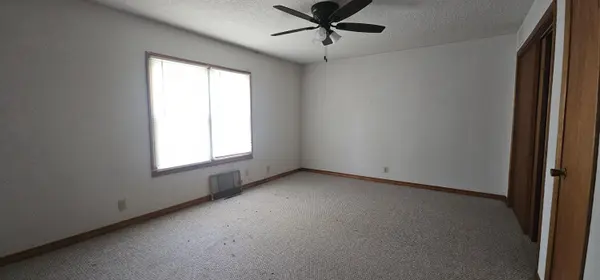 405 Luyster ST, Koshkonong, MO 65692