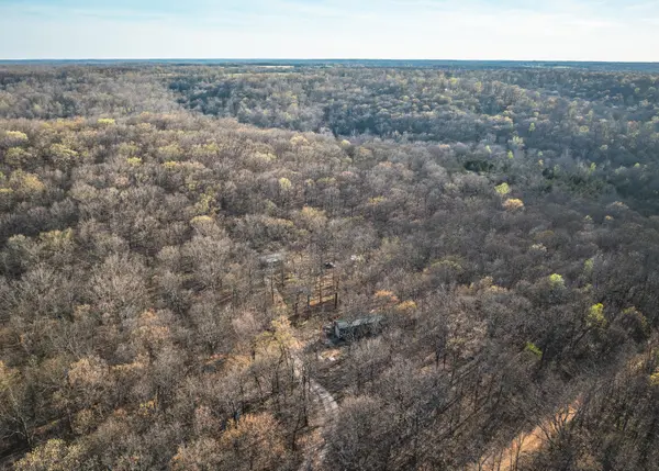 83 Minx Valley DR, Roach, MO 65787