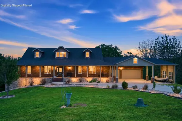 358 Spring View PL, Reeds Spring, MO 65737