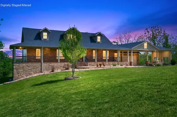358 Spring View PL, Reeds Spring, MO 65737