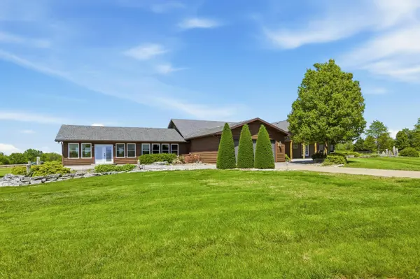 9617 County Lane 262, Carl Junction, MO 64834