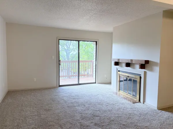 145 Starboard DR #106, Kimberling City, MO 65686