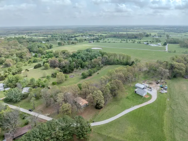 530 Sundance DR, Sparta, MO 65753