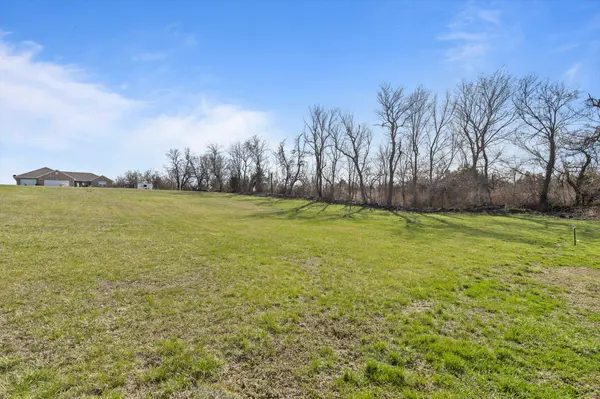 3455 W Hestand ST, Springfield, MO 65803