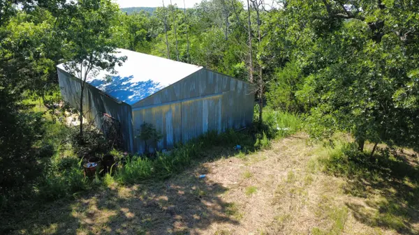 000 Highway T, Weaubleau, MO 65774